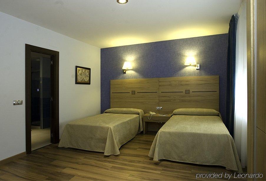 Hotel 40 Nudos Avilés Quarto foto