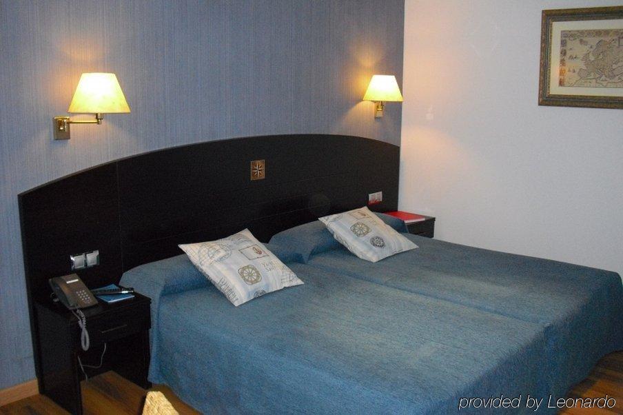 Hotel 40 Nudos Avilés Quarto foto